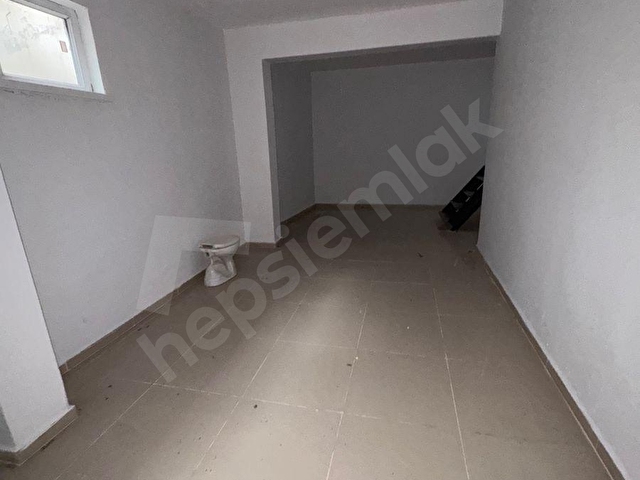 ACİL! ANA CADDEDE 220 m² MASRAFSIZ DÜKKAN – BU FİYATA KAÇMAZ! - Görsel 18