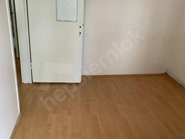 Selçuklu Mahallesi Banka Blokları Yakını Yüksek Giriş 2+1 - Görsel 15
