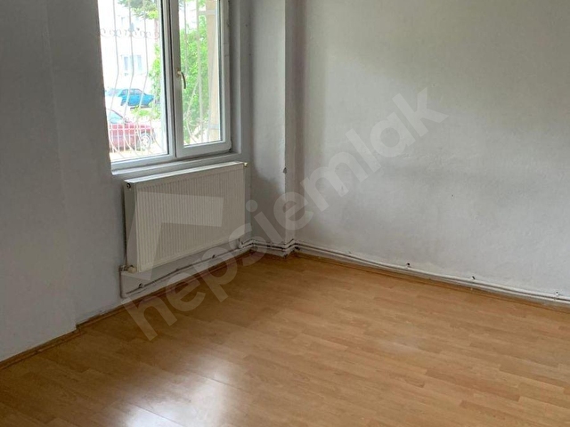Selçuklu Mahallesi Banka Blokları Yakını Yüksek Giriş 2+1 - Görsel 24
