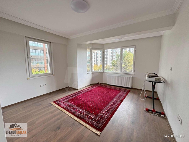 BEYLİKDÜZÜ BARIŞ MAHALLESİNDE BÜYÜK BAHÇELİ 5+1 KİRALIK VİLLA - Görsel 18