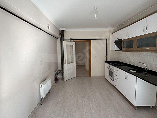 İKDAN AVCILAR MAHALLESİNDE 155 M2 NET MUAZZAM KİRALIK DAİRE - Görsel 3