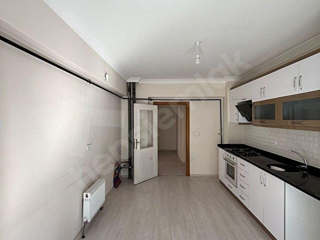 İKDAN AVCILAR MAHALLESİNDE 155 M2 NET MUAZZAM KİRALIK DAİRE - Görsel 2