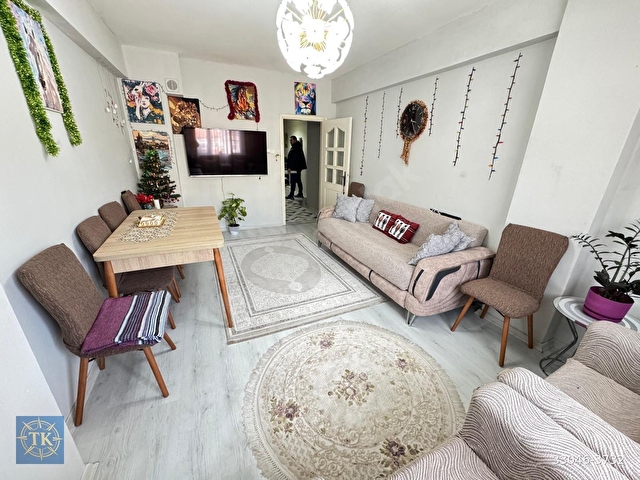 KAĞITHANE ÇAĞLAYAN MAH.BALKONLU 2.KAT 2+1 90 M2 SATILIK DAİRE - Görsel 4