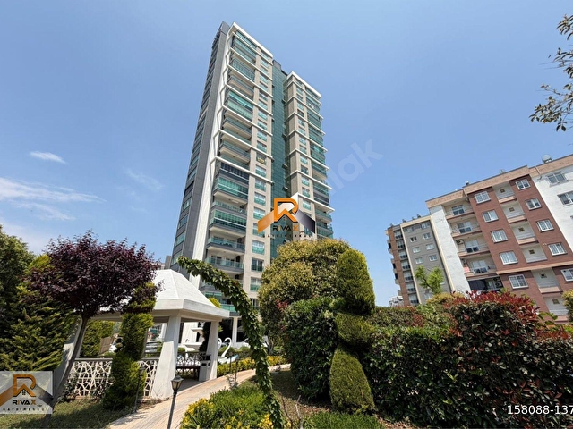 RİVAXTAN MANZARASIYLA ÖN PLANDA GENİŞ OTURUM MODERN MİMARİ 4+1