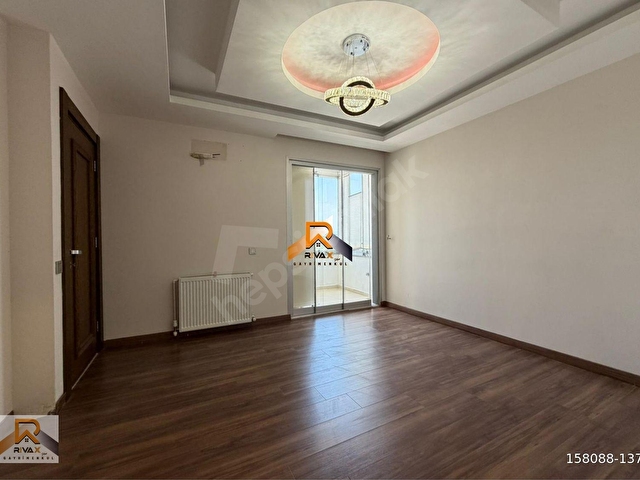 RİVAXTAN MANZARASIYLA ÖN PLANDA GENİŞ OTURUM MODERN MİMARİ 4+1 - Görsel 24