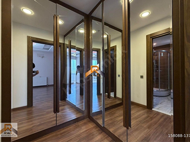 RİVAXTAN MANZARASIYLA ÖN PLANDA GENİŞ OTURUM MODERN MİMARİ 4+1 - Görsel 25