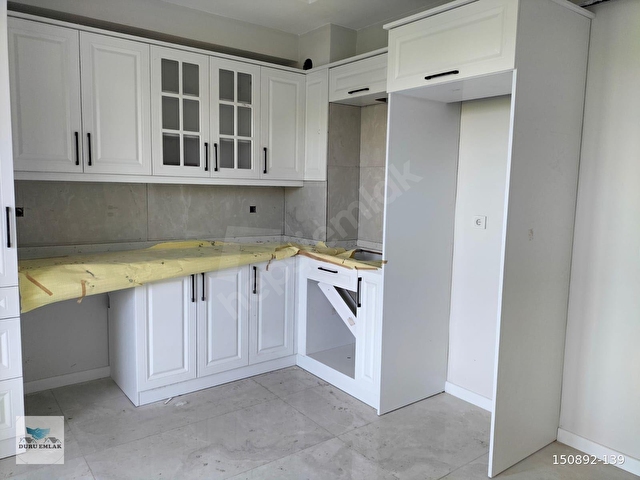 MUTFAK SALON AYRI EBEVEYN BANYOLU ÇİFT BALKONLU GENİŞ 2+1 DAİRE - Görsel 12