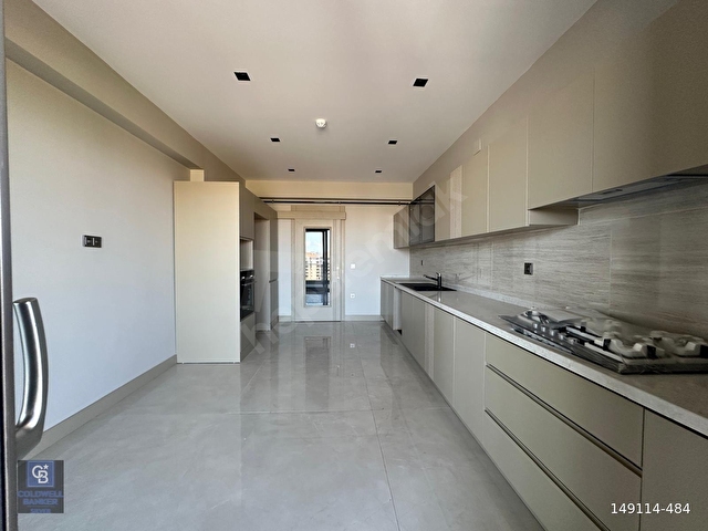 KONFOR BALAT SİTESİNDE SATILIK 4+1 FERAH VE GENİŞ DAİRE - Görsel 18