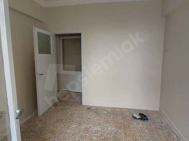 GAZİ MAHALLESİNDE 3+1 TEMİZ GENİŞ KİRALIK DAİRE - Görsel 10