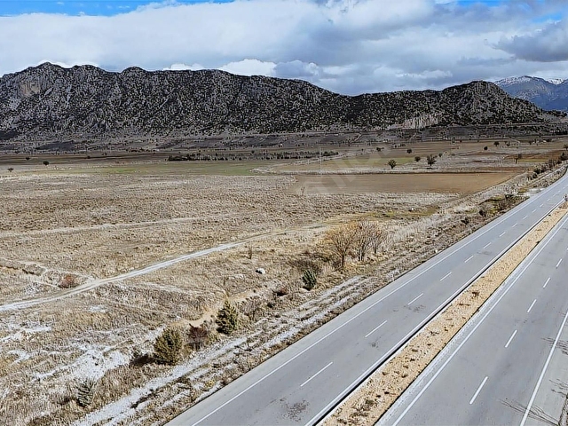 ANA YOL ÜZERİNDE LOJİSTİK AVANTAJLI 7.600 m² İMALATHANE ARSASI - Görsel 20