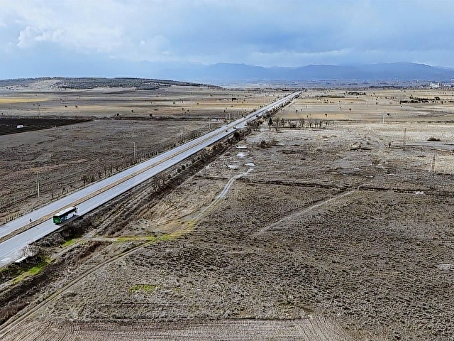ANA YOL ÜZERİNDE LOJİSTİK AVANTAJLI 7.600 m² İMALATHANE ARSASI - Görsel 11