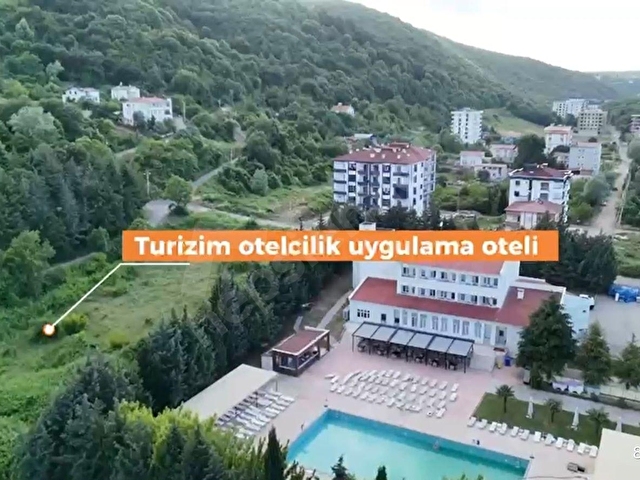 İncesu yalı da Turizim okulunun yanında 1+1 deniz manzaralı