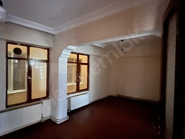 ÇATALÇEŞME CADDE ÜZERİNDE 150 M2 2+1 ASONSÖRLÜ SATILIK GENİŞ FERAH DAİRE ÇINARA BAYRAMYERİNE YÜRÜME - Görsel 10