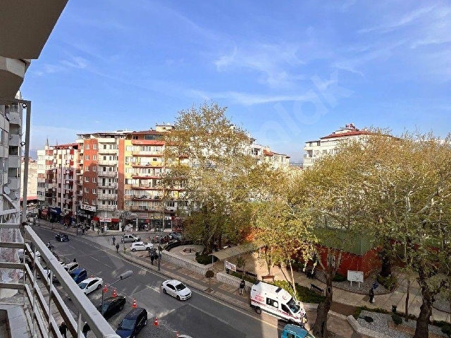ÇATALÇEŞME CADDE ÜZERİNDE 150 M2 2+1 ASONSÖRLÜ SATILIK GENİŞ FERAH DAİRE ÇINARA BAYRAMYERİNE YÜRÜME - Görsel 15