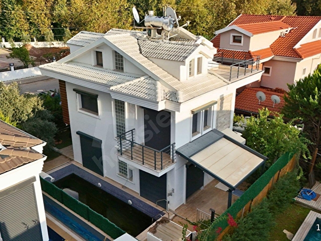 GÖCEK MERKEZDE KİRALIK HAVUZLU MÜSTAKİL VİLLA