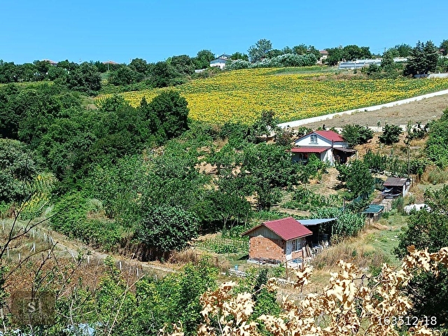 SALTIKOĞLU’N DAN SİLİVRİ KURFALI MAHALLESİNDE 2628m2 MÜSTAKİL EV VE BAHÇE