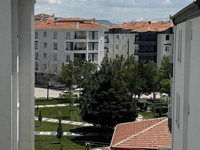 MUHTEŞEM KONUMDA SATILIK ULTRA LÜKS SON KAT ÖN CEPHE - Görsel 8