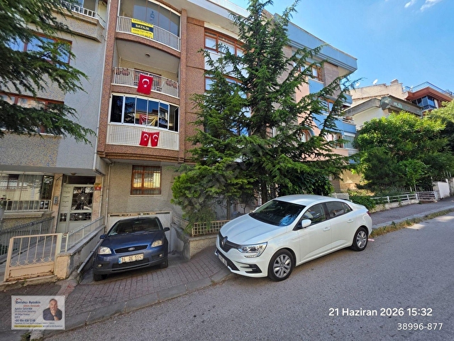 ANKARA YENİMAHALLE MİRALAY NAZIM BEY SOKAKTA SATILIK 3+1 DAİRE - Görsel 28