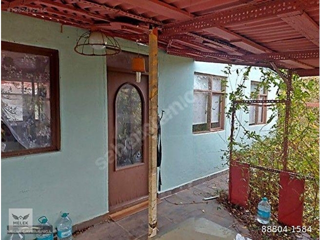 Beykoz Öğümcede 2 parsel arsa toplam 3700m2 Bağ evi ve Bahçe - Görsel 15
