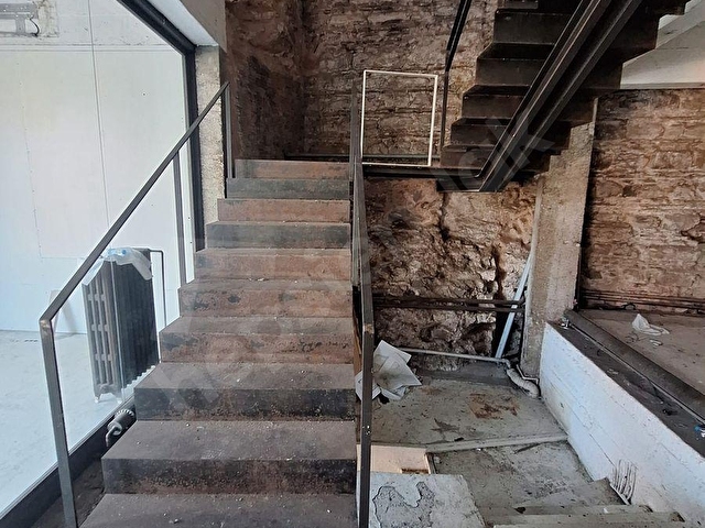 HALİÇ BALATTA FULL DENİZ MANZARALI 500 m² KİRALIK İŞ YERİ - Görsel 17