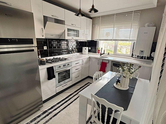 VALENTİADAN SİTE İÇERİSİNDE ASANSÖRLÜ YAPILI 3+1 SATILIK DAİRE!