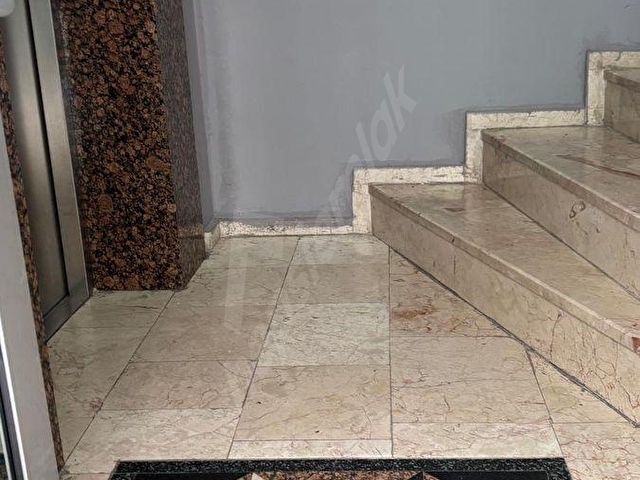 FARK20DEN FORUMA VE KAMPÜSE YAKIN BÜYÜK TERASLI 2+1 APART - Görsel 21