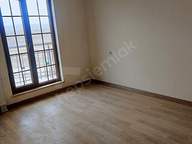 NİĞDE EMLAK DÜNYASI-BOR/BAHÇELİ TOKİDE SATILIK 3+1 DAİRE - Görsel 8