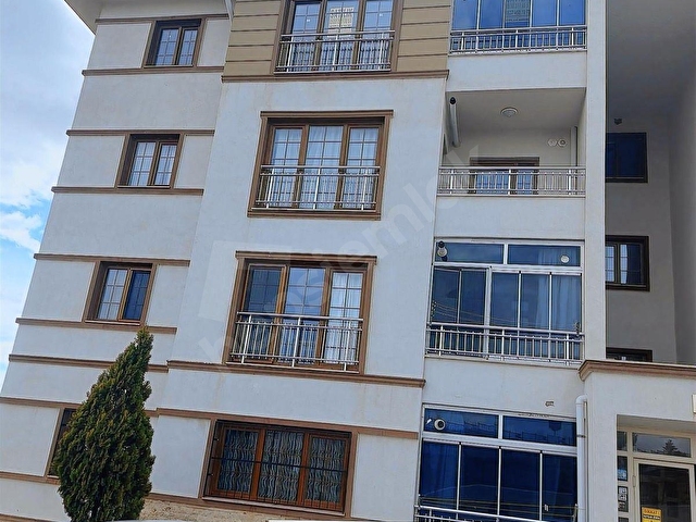 NİĞDE EMLAK DÜNYASI-BOR/BAHÇELİ TOKİDE SATILIK 3+1 DAİRE