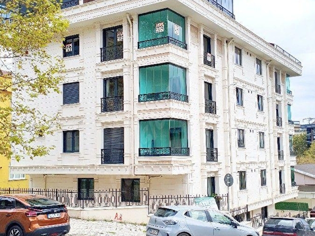 Çengelköy Bahçelievlerde Boğaz manzaralı satılık çatı dubleksi daire. KISMEN ARAÇ TAKAS DÜŞÜNÜLÜR! - Görsel 6