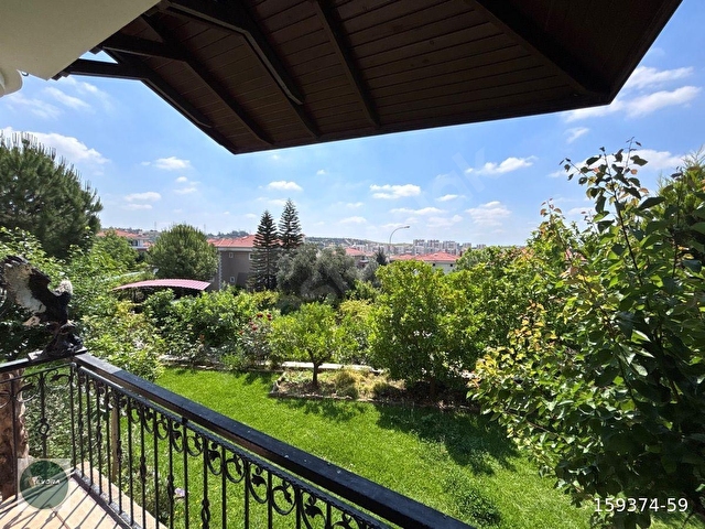 KARAHANDA 850 m² ARSA İÇERİSİNDE GÜVENLİKLİ SİTEDE LÜKS VİLLA