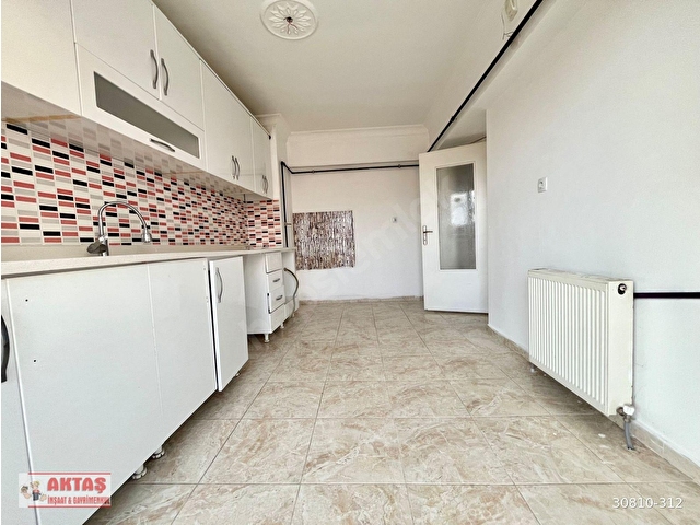 HOCALI CADDE YAKINI ASANSÖRLÜ İSKANLI YENİ BİNADA KÖK TAPU ÇİFT BANYO 4+1 DUBLEX - Görsel 4