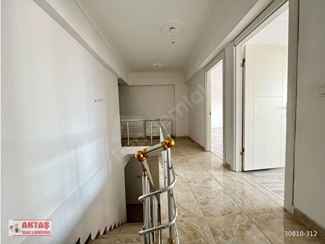 HOCALI CADDE YAKINI ASANSÖRLÜ İSKANLI YENİ BİNADA KÖK TAPU ÇİFT BANYO 4+1 DUBLEX - Görsel 22