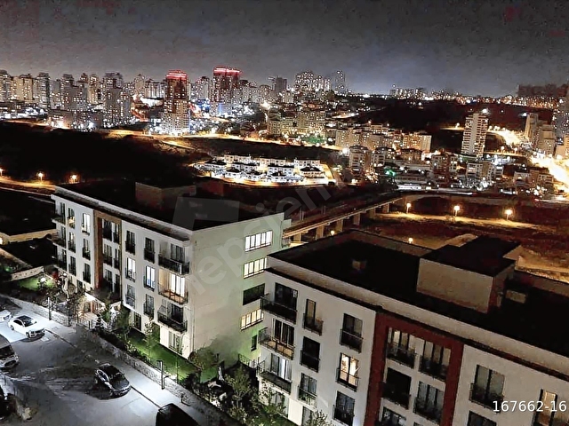 BAHÇEŞEHİR KONAKLARI MANZARALI 4+1 BOŞ 245m2 FIRSAT SATILIK - Görsel 3