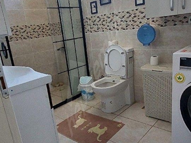 DİKİLİ GAZİPAŞA MAHALLESİNDE SİTE İÇERİSİNDE DOĞALGAZLI KLİMA ISITMALI FULL EŞYALI 4+1 SATILIK VİLLA - Görsel 12