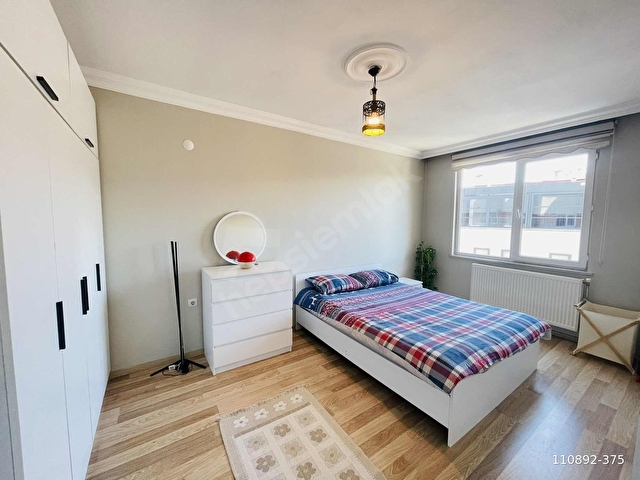 MEVSİM EMLAKTAN KİRALIK 1+1 AYRI MUTFAKLI EŞYALI LÜKS DAİRE - Görsel 5