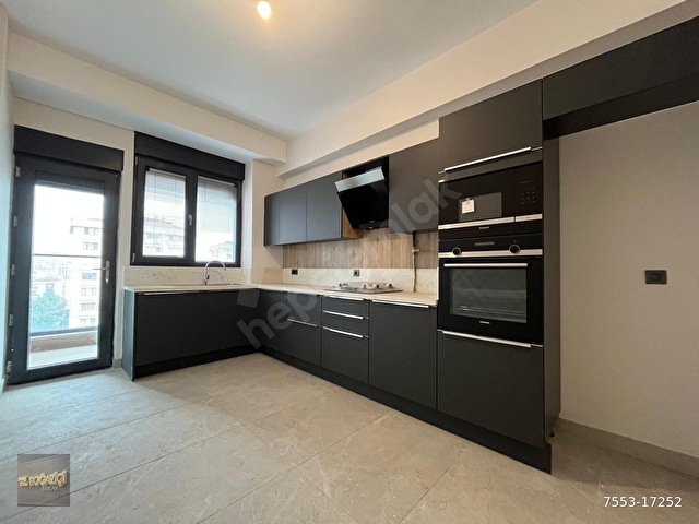 ERENKÖYDE SİTE ÖZELLİKLİ ÖZEL PROJEDE E.BANYOLU, BALKONLU 148m2 3+1 BOŞ DAİRE - Görsel 12