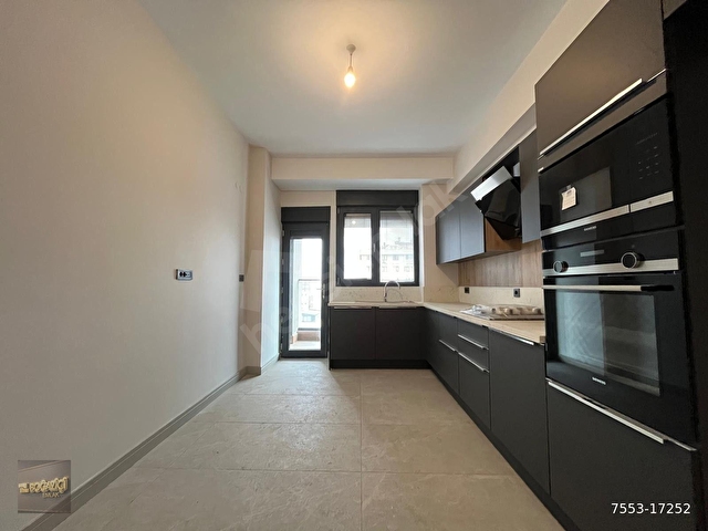 ERENKÖYDE SİTE ÖZELLİKLİ ÖZEL PROJEDE E.BANYOLU, BALKONLU 148m2 3+1 BOŞ DAİRE - Görsel 13
