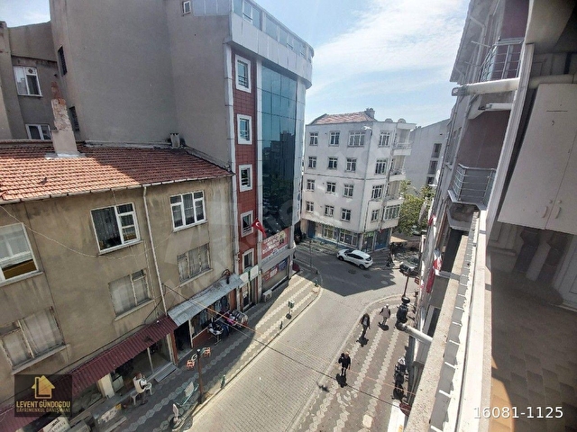 ÇARŞI MERKEZİNDE 2 KAT 3+1 DOĞALGAZLI İÇİ YENİLENMİŞ DAİRE - Görsel 7