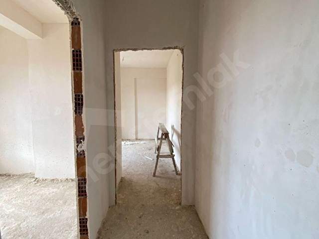 KONUT ER EMLAKTAN MERKEZİ KONUMDA SATILIK 2+1 EŞYASIZ DAİRE - Görsel 16