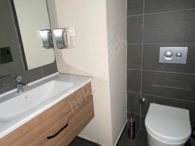 GAYRETTEPE D PLAZADA 335 M2 KDV AVANTAJLI DEKORASYONLU OFİS - Görsel 7
