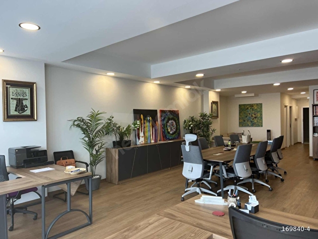 Esenyurt Eskule AVMde Eşyalı Kiralık Ofis Katı - Görsel 7