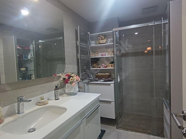 VADİTEPE GÖLEVLERİ KISA KATLI BLOKTA TEMİZ 4+1 KİRALIK DAİRE - Görsel 21