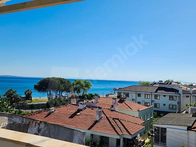 AKÇAY YENİMAHALLEDE ▒ DENİZE KORDONA 50MT▒3+1 FIRSAT DAİRE 130M²