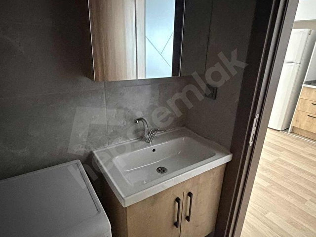 MERKEZDE_EŞYALI SIFIR DAİRE _BALKONLU 1+1 - Görsel 9