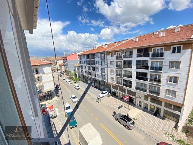 KİRALIK MERKEZİ KONUMDA BULVAR CEPHELİ 3+1