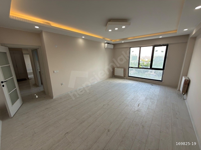 HİCRETDEN MEYDAN PLUS SİTESİNDE 3+1, 120 M² CADDE CEPHELİ DAİRE - Görsel 6