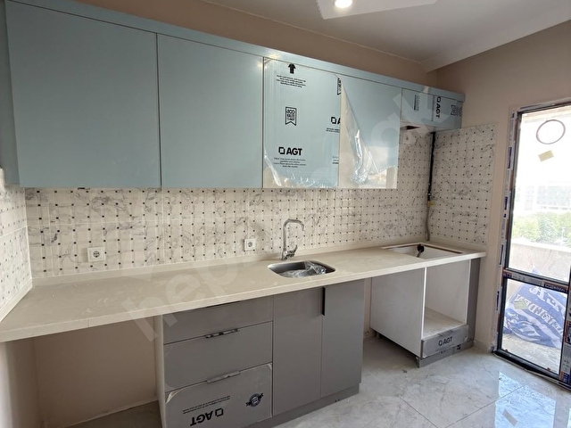HİCRETDEN MEYDAN PLUS SİTESİNDE 3+1, 120 M² CADDE CEPHELİ DAİRE - Görsel 9