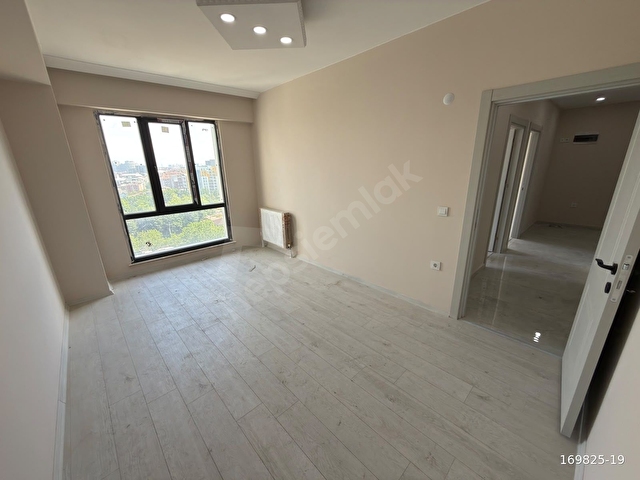 HİCRETDEN MEYDAN PLUS SİTESİNDE 3+1, 120 M² CADDE CEPHELİ DAİRE - Görsel 24