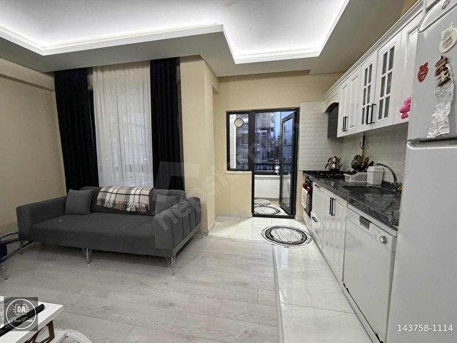 Pelitköyde 2+1 salon mutfak bir hazır kiracılı yatırımlık daire - Görsel 14