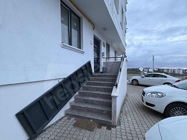 Pelitköyde 2+1 salon mutfak bir hazır kiracılı yatırımlık daire - Görsel 3